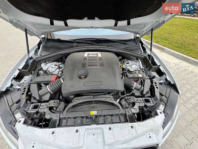 Внедорожник / Кроссовер Jaguar F-Pace 2021 в Ровно