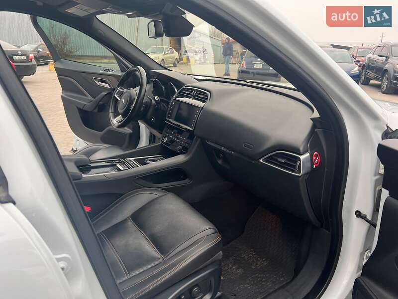 Внедорожник / Кроссовер Jaguar F-Pace 2018 в Львове фото 39 Внедорожник / Кроссовер Jaguar F-Pace 2018 в Львове