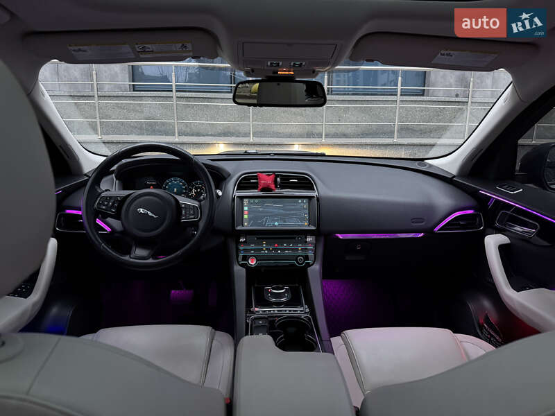 Внедорожник / Кроссовер Jaguar F-Pace 2016 в Киеве