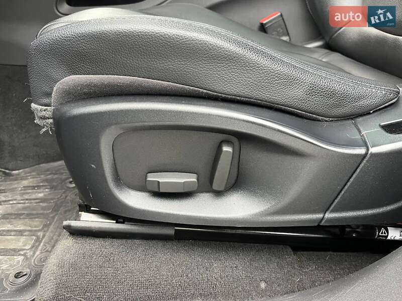 Позашляховик / Кросовер Jaguar F-Pace 2017 в Києві фото 16 Позашляховик / Кросовер Jaguar F-Pace 2017 в Києві