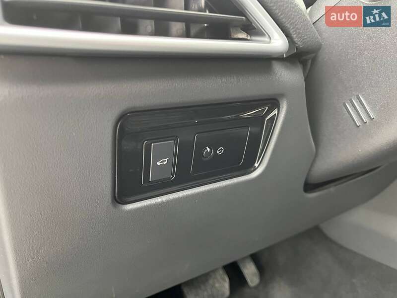 Позашляховик / Кросовер Jaguar F-Pace 2017 в Києві фото 19 Позашляховик / Кросовер Jaguar F-Pace 2017 в Києві