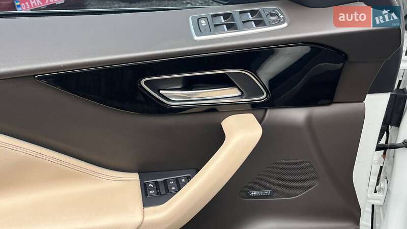 Внедорожник / Кроссовер Jaguar F-Pace 2016 в Луцке