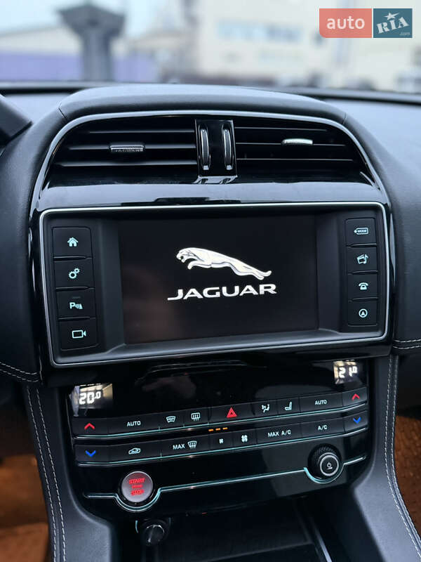 Позашляховик / Кросовер Jaguar F-Pace 2016 в Луцьку фото 21 Позашляховик / Кросовер Jaguar F-Pace 2016 в Луцьку