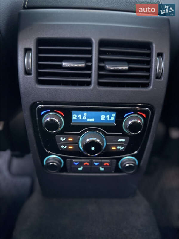 Позашляховик / Кросовер Jaguar F-Pace 2016 в Луцьку фото 29 Позашляховик / Кросовер Jaguar F-Pace 2016 в Луцьку