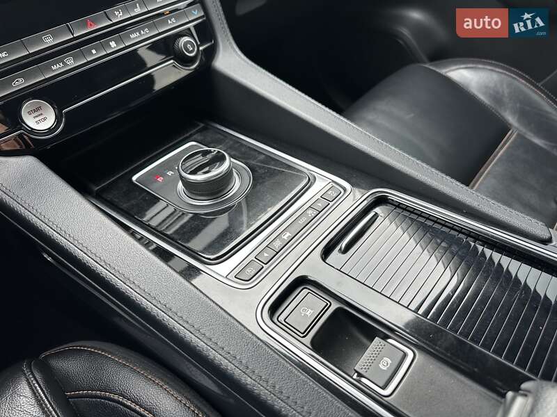 Позашляховик / Кросовер Jaguar F-Pace 2020 в Києві фото 29 Позашляховик / Кросовер Jaguar F-Pace 2020 в Києві