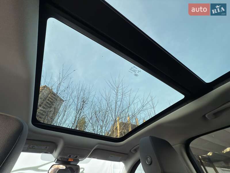 Внедорожник / Кроссовер Jaguar F-Pace 2016 в Киеве