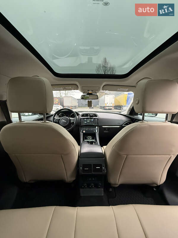 Позашляховик / Кросовер Jaguar F-Pace 2017 в Львові