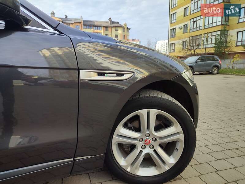 Внедорожник / Кроссовер Jaguar F-Pace 2017 в Ивано-Франковске