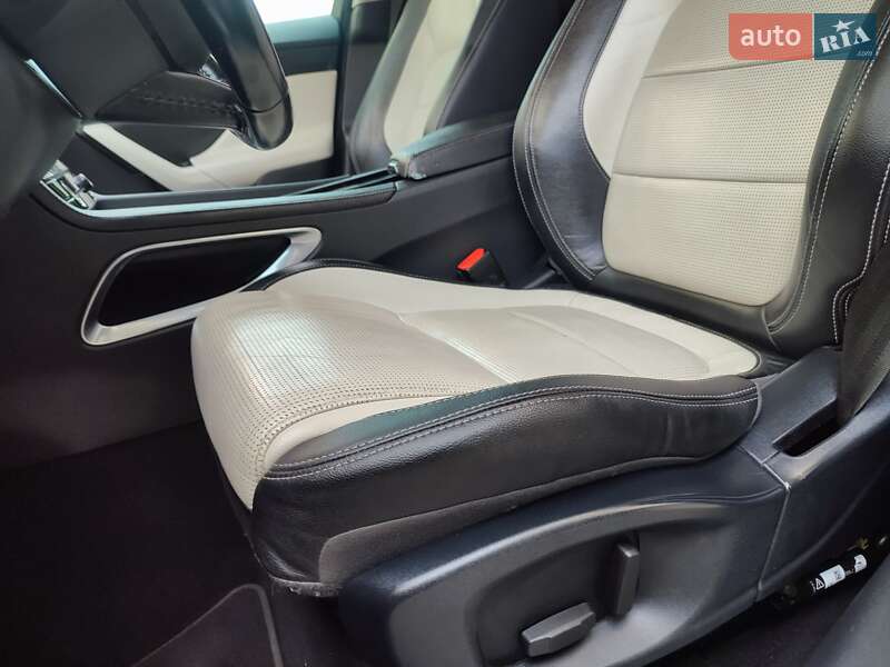 Внедорожник / Кроссовер Jaguar F-Pace 2017 в Ивано-Франковске