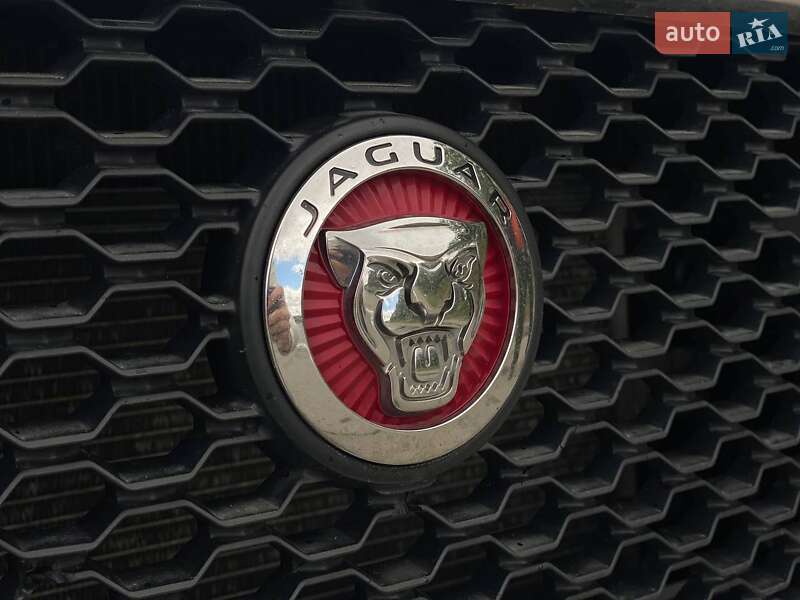Позашляховик / Кросовер Jaguar F-Pace 2018 в Києві