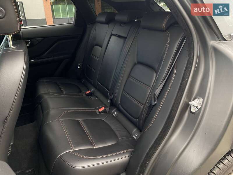 Позашляховик / Кросовер Jaguar F-Pace 2018 в Києві