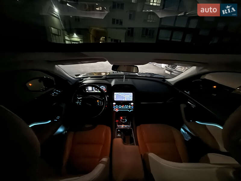 Внедорожник / Кроссовер Jaguar F-Pace 2016 в Хмельницком фото 24 Внедорожник / Кроссовер Jaguar F-Pace 2016 в Хмельницком