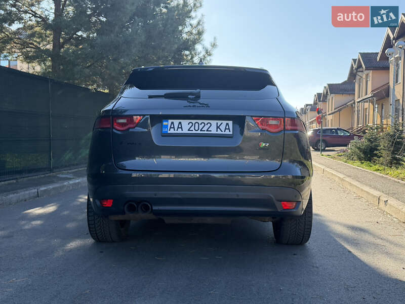 Внедорожник / Кроссовер Jaguar F-Pace 2016 в Киеве