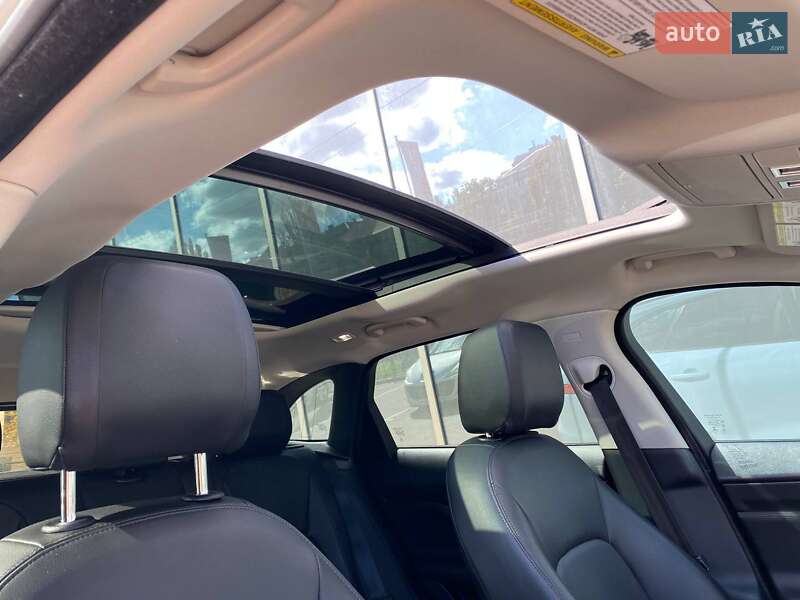 Позашляховик / Кросовер Jaguar F-Pace 2017 в Києві