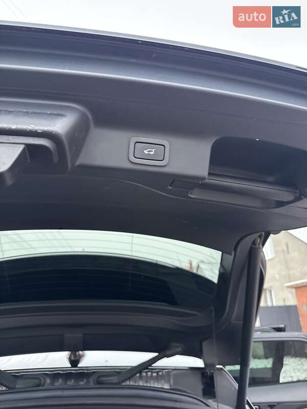 Позашляховик / Кросовер Jaguar F-Pace 2017 в Нововолинську