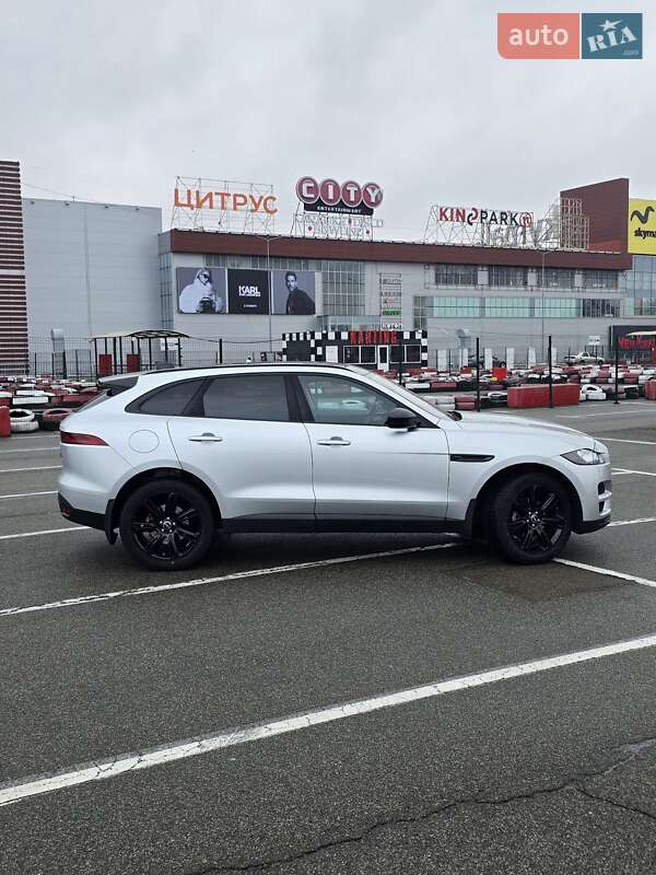 Позашляховик / Кросовер Jaguar F-Pace 2017 в Києві