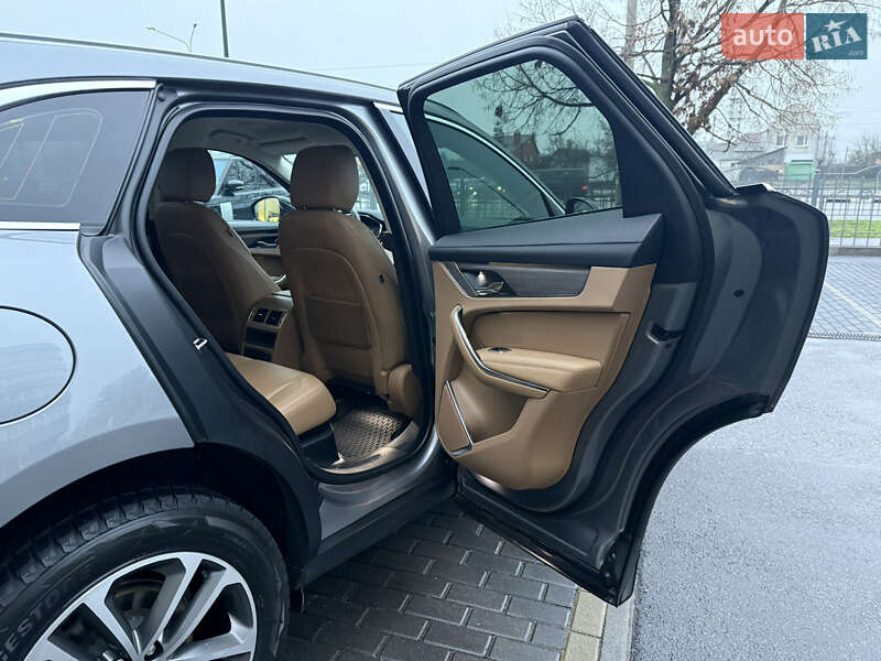 Позашляховик / Кросовер Jaguar F-Pace 2021 в Харкові