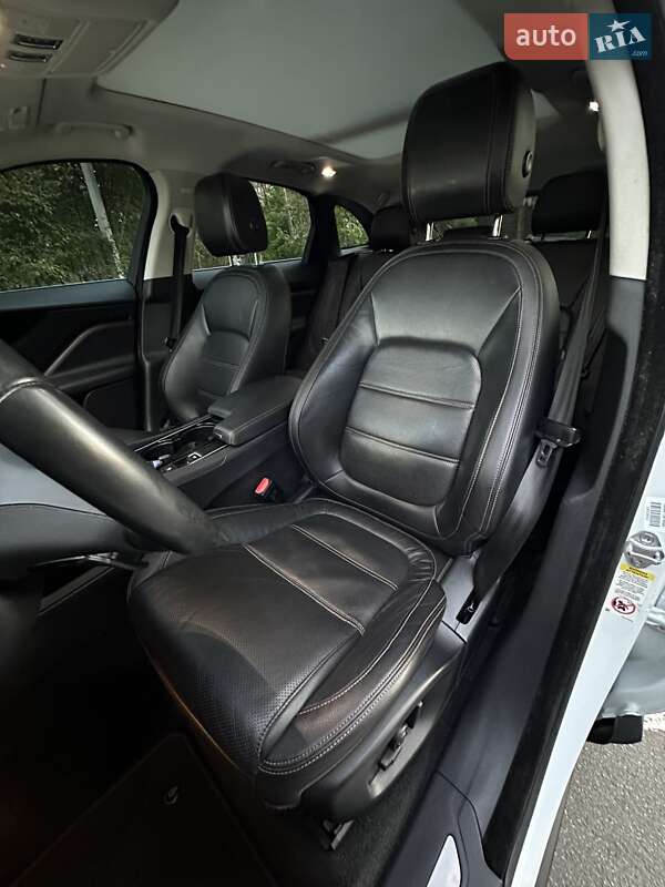 Позашляховик / Кросовер Jaguar F-Pace 2016 в Білогородці фото 20 Позашляховик / Кросовер Jaguar F-Pace 2016 в Білогородці