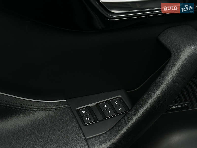 Внедорожник / Кроссовер Jaguar F-Pace 2017 в Львове фото 18 Внедорожник / Кроссовер Jaguar F-Pace 2017 в Львове