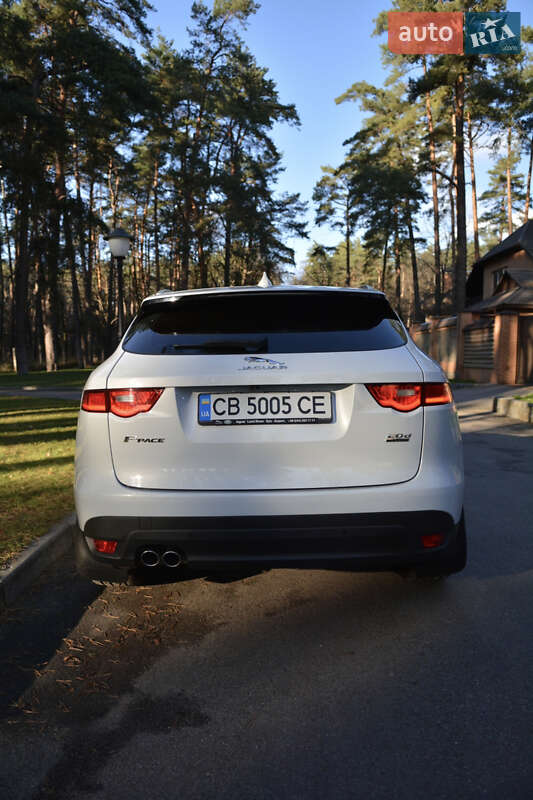 Внедорожник / Кроссовер Jaguar F-Pace 2016 в Чернигове