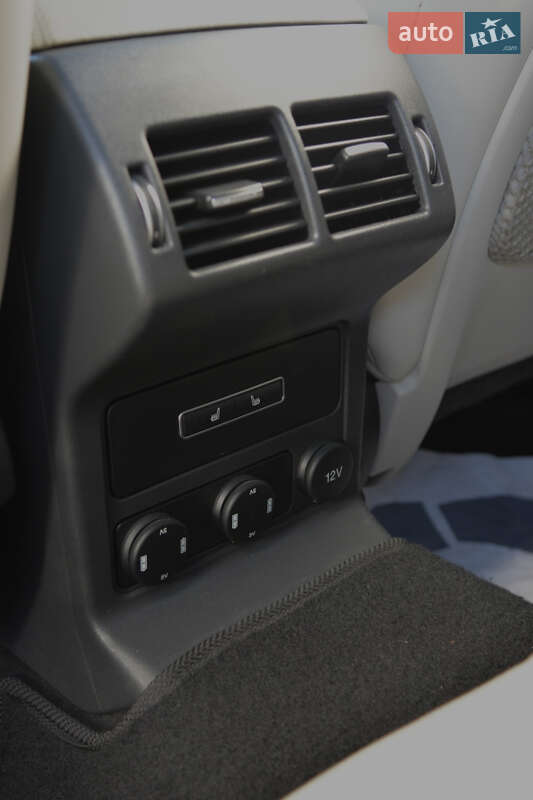 Внедорожник / Кроссовер Jaguar F-Pace 2016 в Чернигове