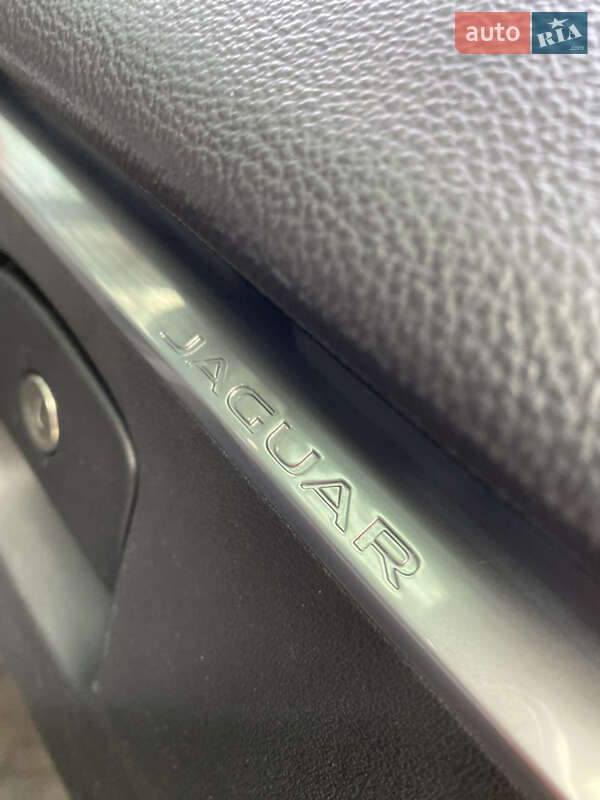 Внедорожник / Кроссовер Jaguar F-Pace 2017 в Нововолынске фото 41 Внедорожник / Кроссовер Jaguar F-Pace 2017 в Нововолынске