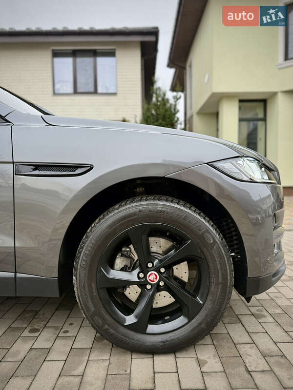 Внедорожник / Кроссовер Jaguar F-Pace 2016 в Киеве