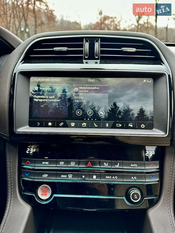 Внедорожник / Кроссовер Jaguar F-Pace 2020 в Киеве