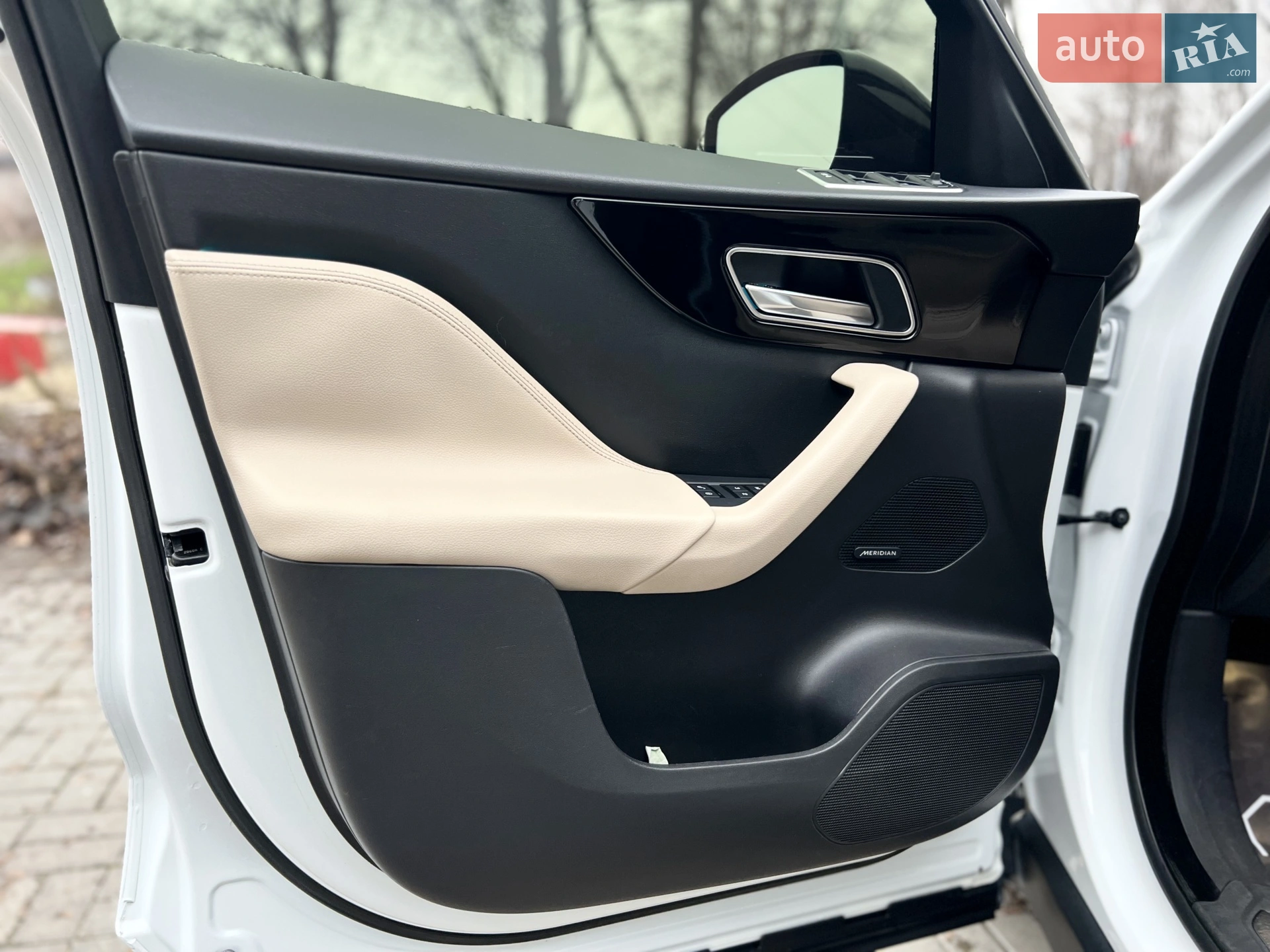 2018 Jaguar F-Pace - мініатюра 22
