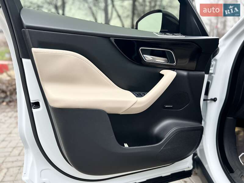 Внедорожник / Кроссовер Jaguar F-Pace 2018 в Днепре фото 22 Внедорожник / Кроссовер Jaguar F-Pace 2018 в Днепре