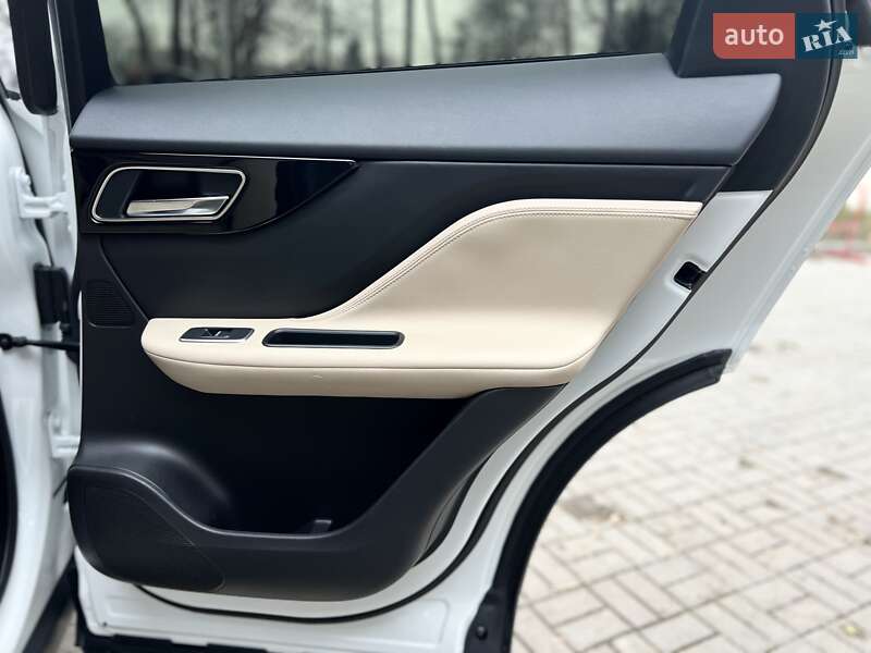 Внедорожник / Кроссовер Jaguar F-Pace 2018 в Днепре фото 40 Внедорожник / Кроссовер Jaguar F-Pace 2018 в Днепре