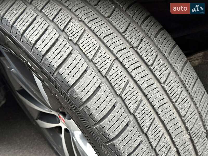 Внедорожник / Кроссовер Jaguar F-Pace 2017 в Одессе фото 12 Внедорожник / Кроссовер Jaguar F-Pace 2017 в Одессе