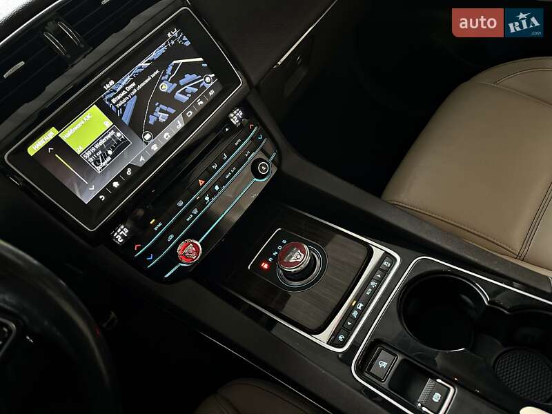 Внедорожник / Кроссовер Jaguar F-Pace 2017 в Одессе фото 33 Внедорожник / Кроссовер Jaguar F-Pace 2017 в Одессе