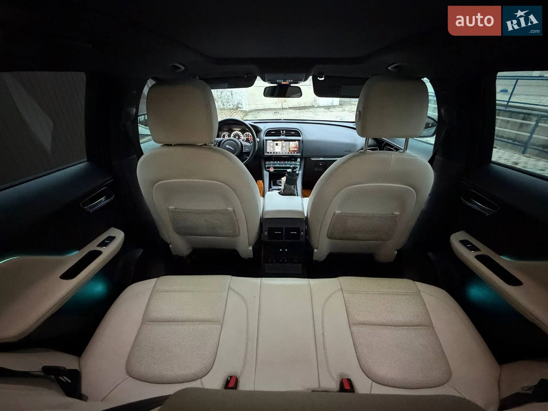 2016 Jaguar F-Pace - мініатюра 9