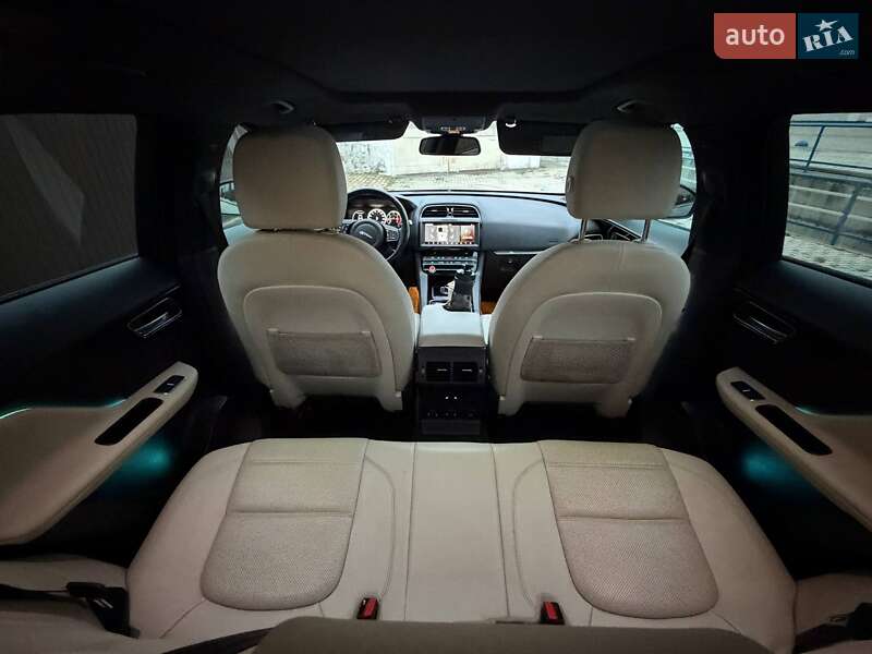 Внедорожник / Кроссовер Jaguar F-Pace 2016 в Измаиле фото 9 Внедорожник / Кроссовер Jaguar F-Pace 2016 в Измаиле