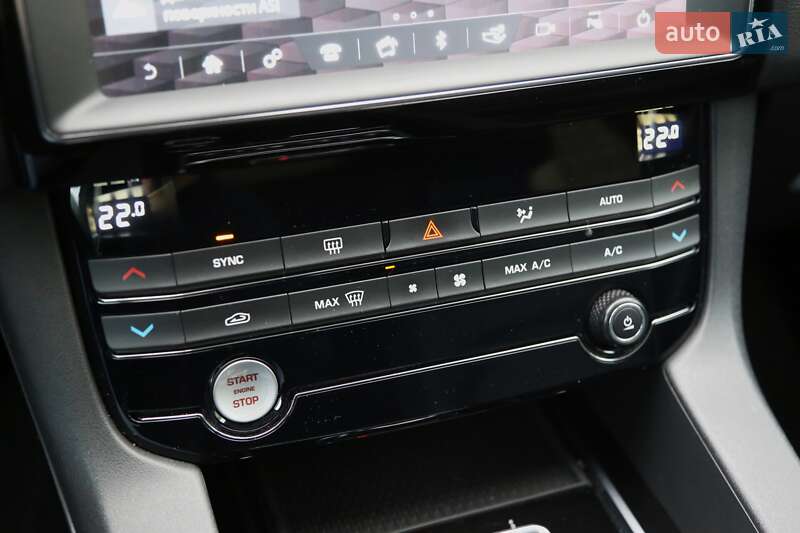 Внедорожник / Кроссовер Jaguar F-Pace 2018 в Киеве