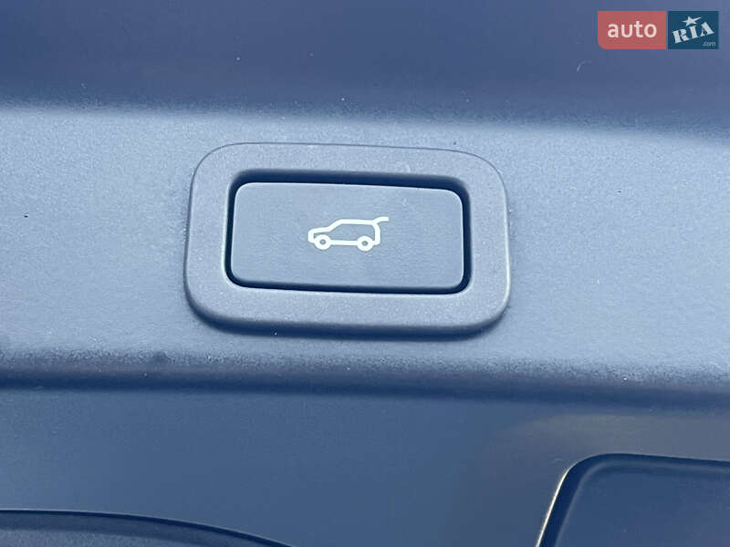 Внедорожник / Кроссовер Jaguar F-Pace 2017 в Львове фото 18 Внедорожник / Кроссовер Jaguar F-Pace 2017 в Львове