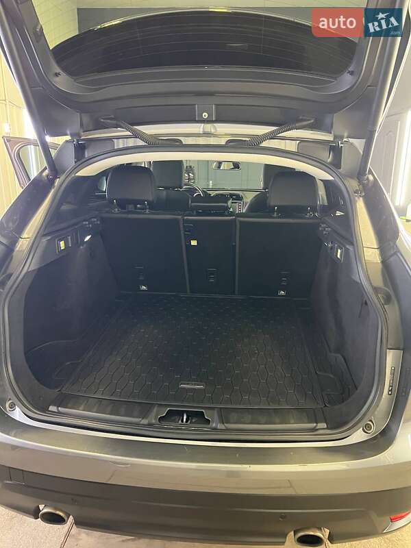 Внедорожник / Кроссовер Jaguar F-Pace 2017 в Кропивницком фото 12 Внедорожник / Кроссовер Jaguar F-Pace 2017 в Кропивницком