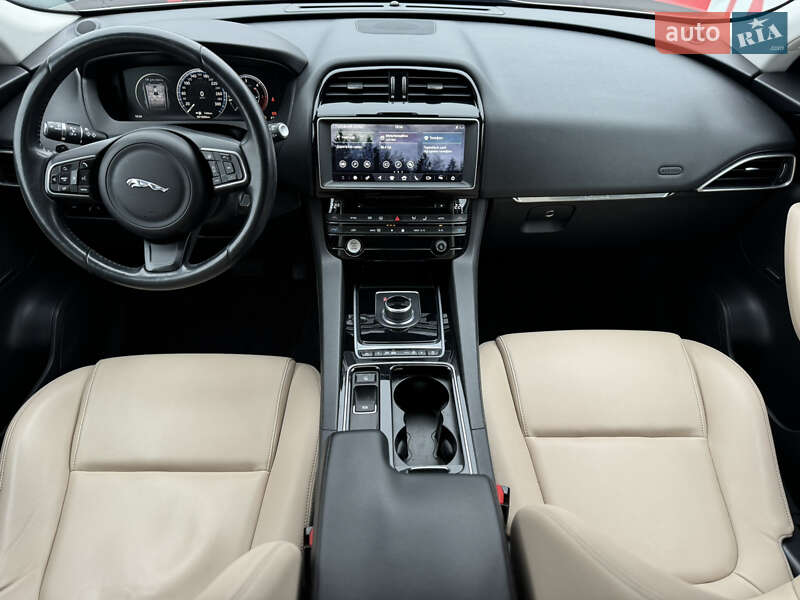 Внедорожник / Кроссовер Jaguar F-Pace 2016 в Киеве фото 9 Внедорожник / Кроссовер Jaguar F-Pace 2016 в Киеве