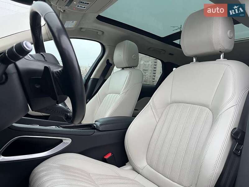 Внедорожник / Кроссовер Jaguar F-Pace 2018 в Киеве фото 26 Внедорожник / Кроссовер Jaguar F-Pace 2018 в Киеве