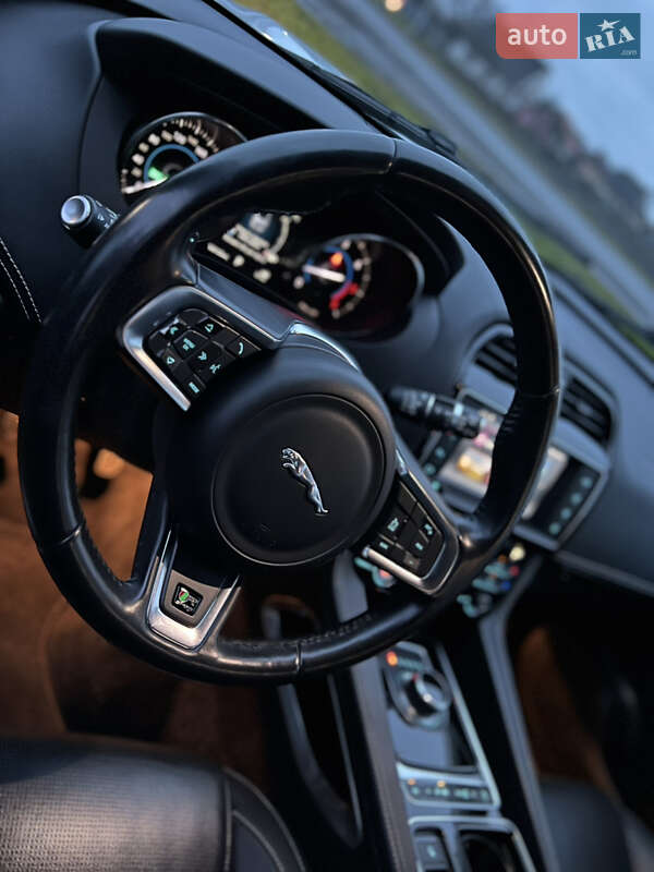 Внедорожник / Кроссовер Jaguar F-Pace 2017 в Ковеле