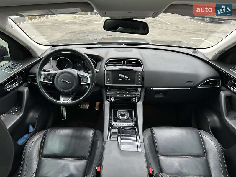 Внедорожник / Кроссовер Jaguar F-Pace 2017 в Киеве фото 23 Внедорожник / Кроссовер Jaguar F-Pace 2017 в Киеве