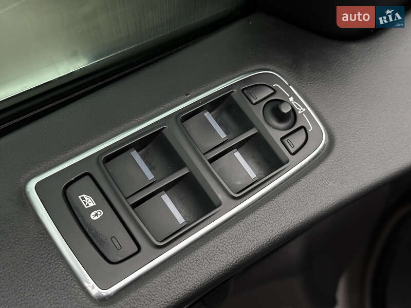 Внедорожник / Кроссовер Jaguar F-Pace 2017 в Киеве фото 55 Внедорожник / Кроссовер Jaguar F-Pace 2017 в Киеве