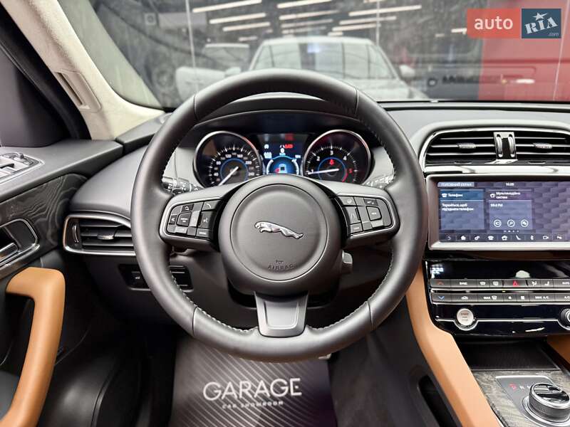 Внедорожник / Кроссовер Jaguar F-Pace 2019 в Киеве