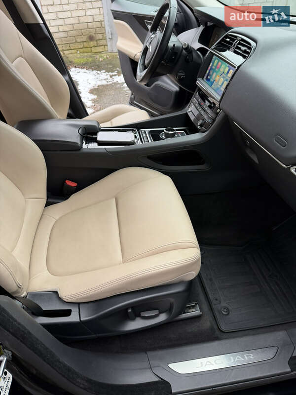 Внедорожник / Кроссовер Jaguar F-Pace 2017 в Харькове