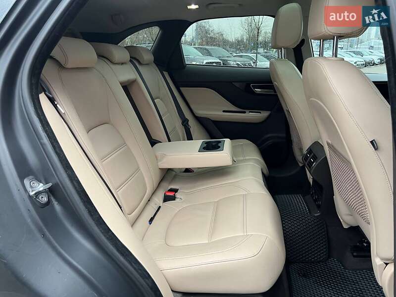 Внедорожник / Кроссовер Jaguar F-Pace 2016 в Киеве фото 12 Внедорожник / Кроссовер Jaguar F-Pace 2016 в Киеве