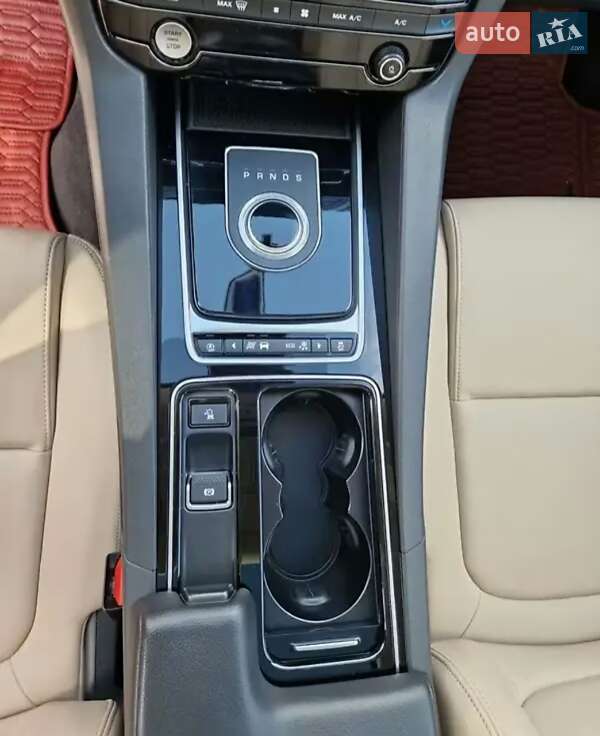 Внедорожник / Кроссовер Jaguar F-Pace 2017 в Киеве фото 5 Внедорожник / Кроссовер Jaguar F-Pace 2017 в Киеве