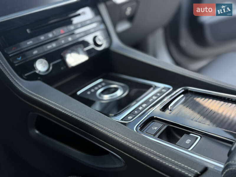 Внедорожник / Кроссовер Jaguar F-Pace 2018 в Полтаве фото 15 Внедорожник / Кроссовер Jaguar F-Pace 2018 в Полтаве