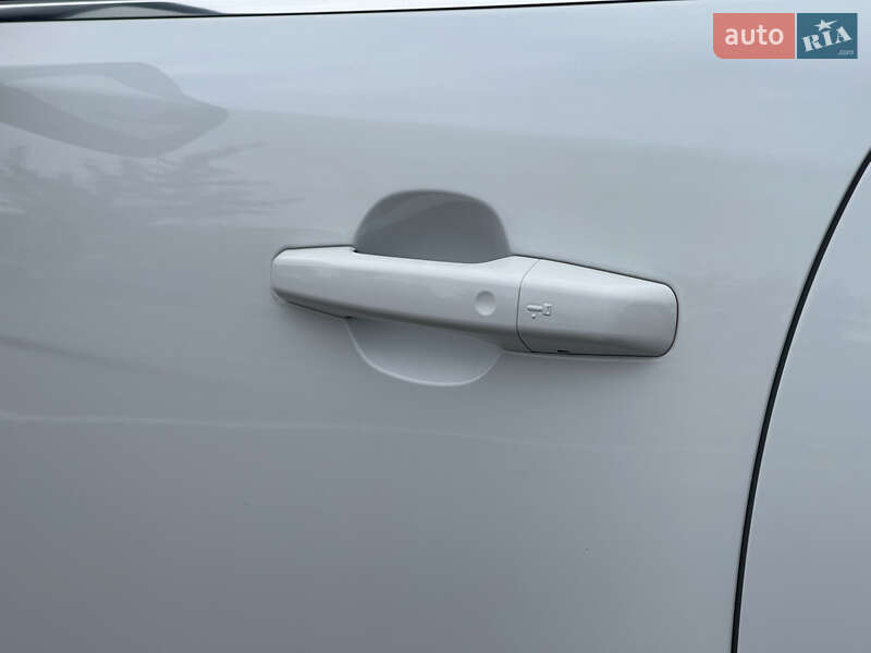 Внедорожник / Кроссовер Jaguar F-Pace 2019 в Киеве