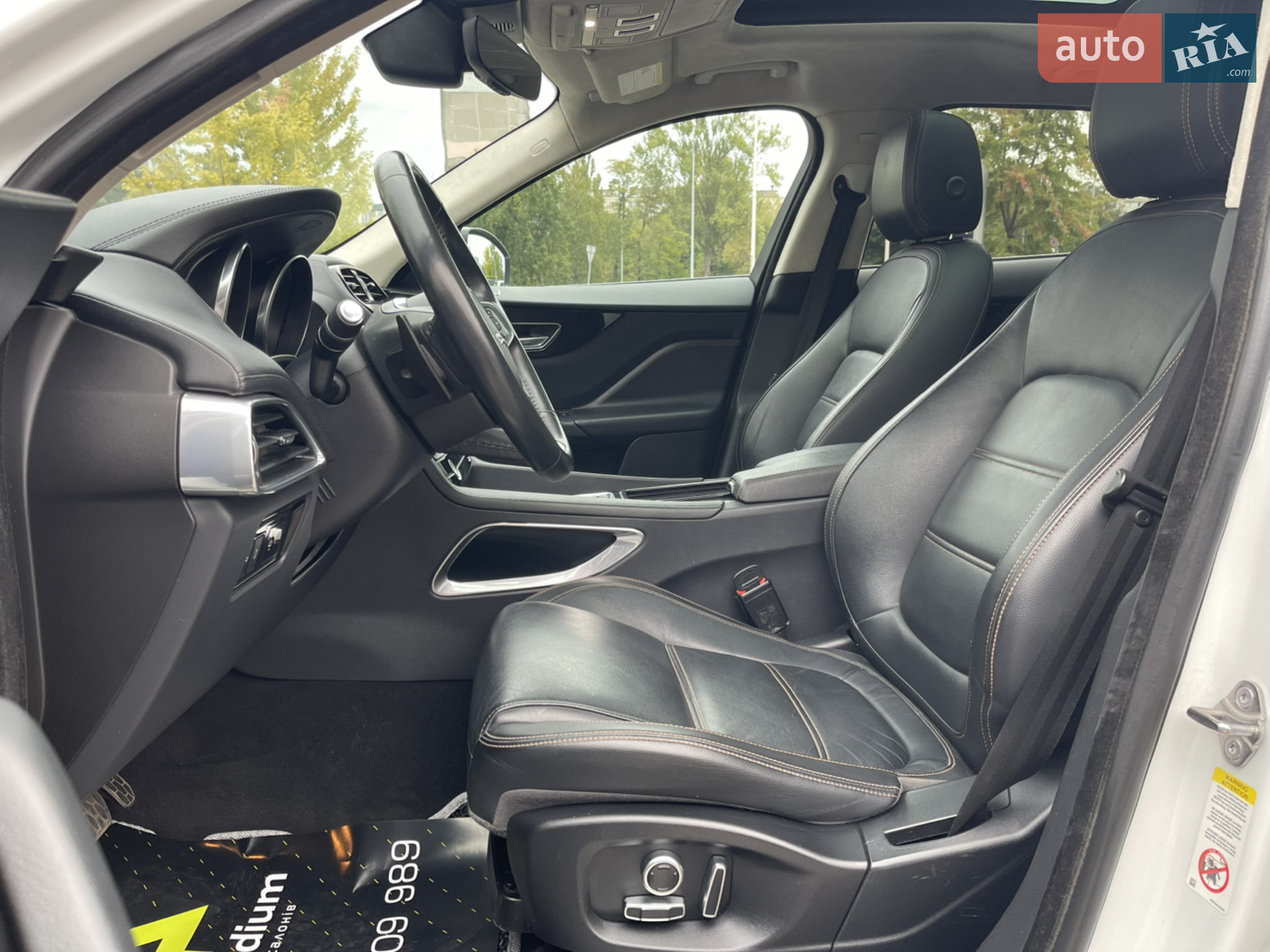 2019 Jaguar F-Pace - мініатюра 14